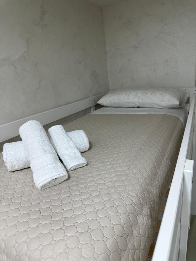 Chloehouse Apartment Наполи Екстериор снимка