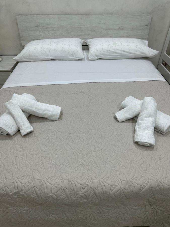 Chloehouse Apartment Наполи Екстериор снимка
