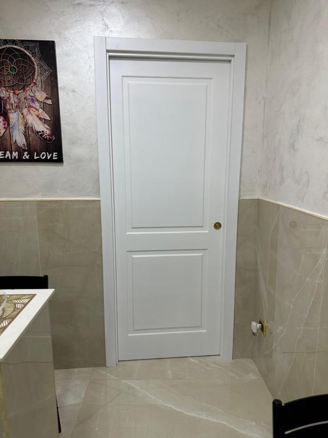 Chloehouse Apartment Наполи Екстериор снимка