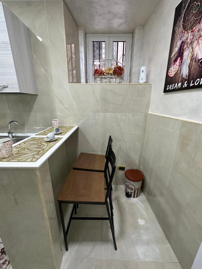 Chloehouse Apartment Наполи Екстериор снимка