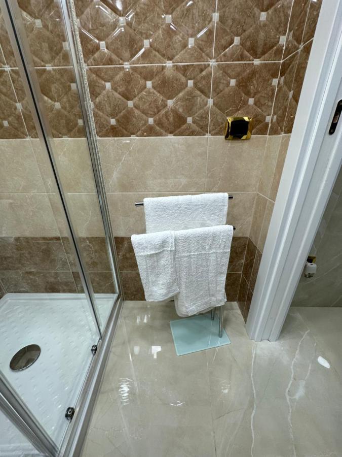 Chloehouse Apartment Наполи Екстериор снимка