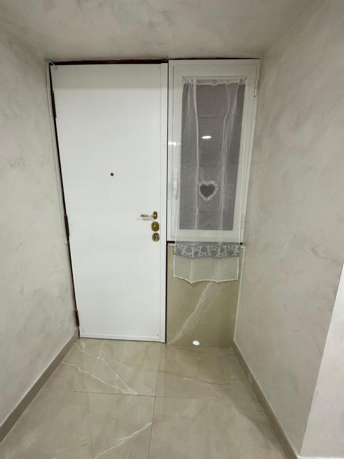 Chloehouse Apartment Наполи Екстериор снимка